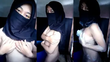 Bokep Jilbab Hitam Tya Mandi Bugil Sangat Hot
